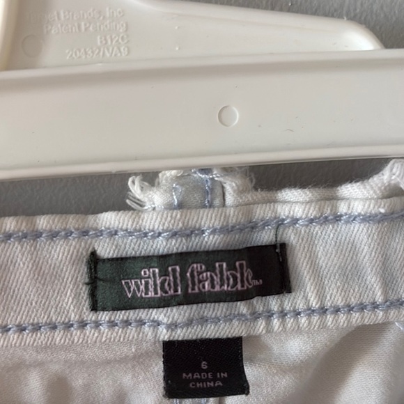 Wild Fable White wash Flare Wide Leg denim Jeans with ruched detail and side zip - Picture 6 of 8